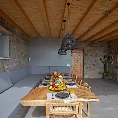 Mykonian Luxury Filyra - Private Pool فيلة Plintri